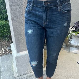 Destructed Ana jeans. Skinny Boyfriend. Size 26/2